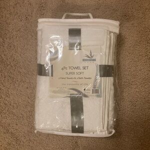 Serenity Super Soft White Towel Set